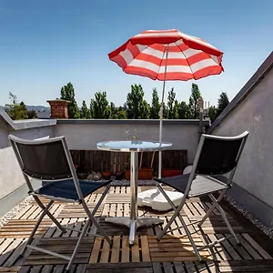 dachgeschosswohnung-ca-80m-mit-sud-ost-terrasse.graz-austria-hotels.com/